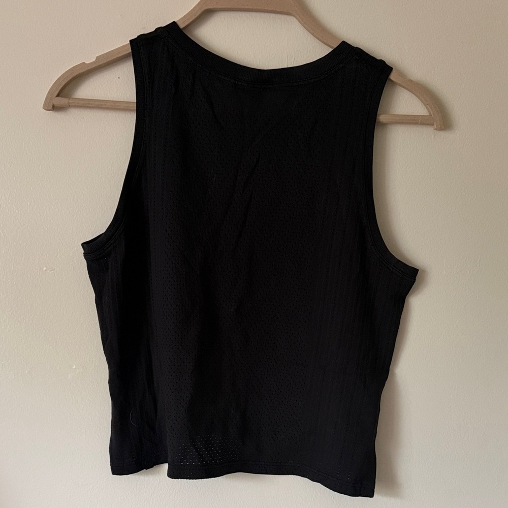 Lululemon Muscle Tank - Picture 2 of 5